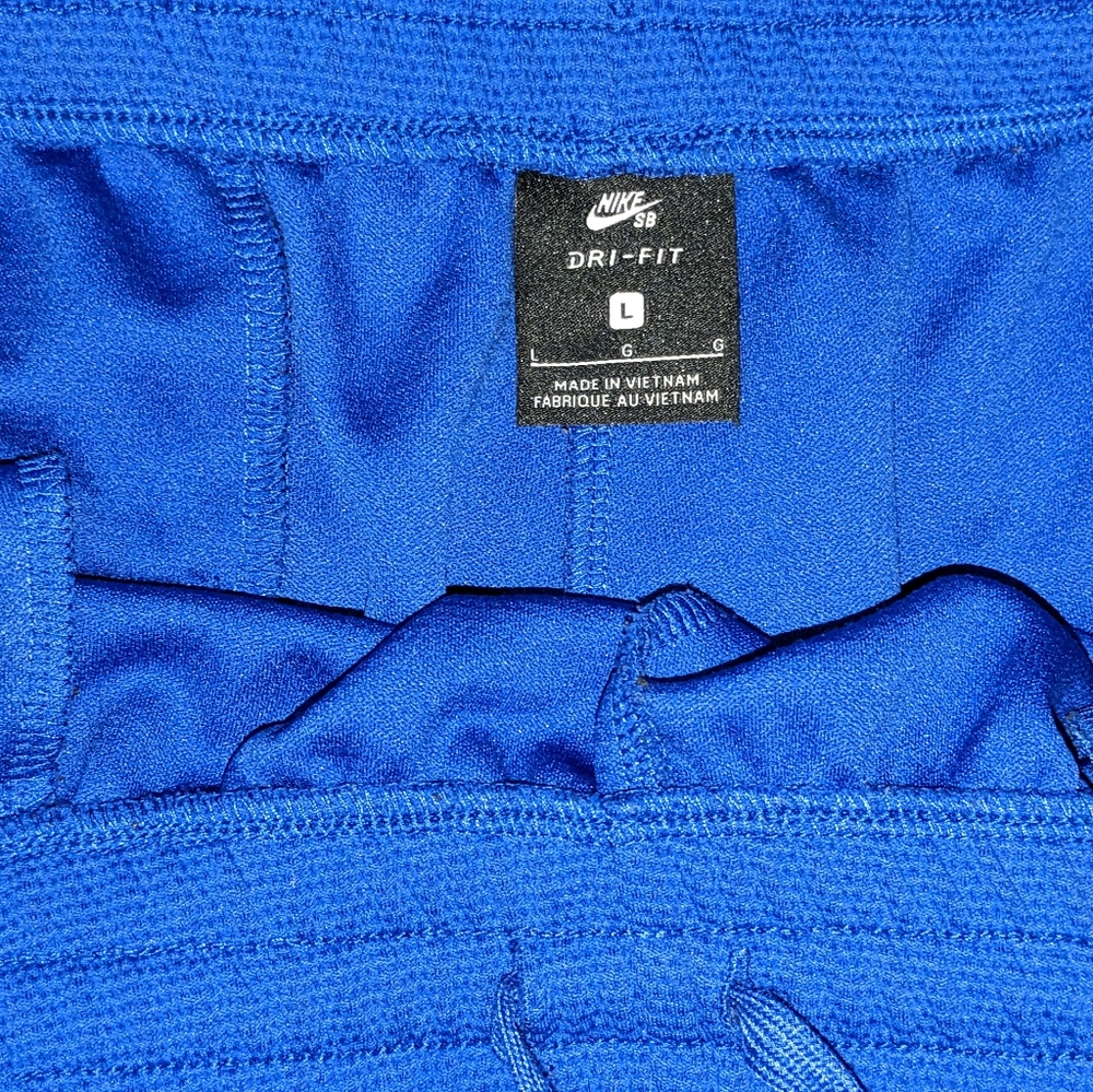 Nike basketball shorts Large Bright blue